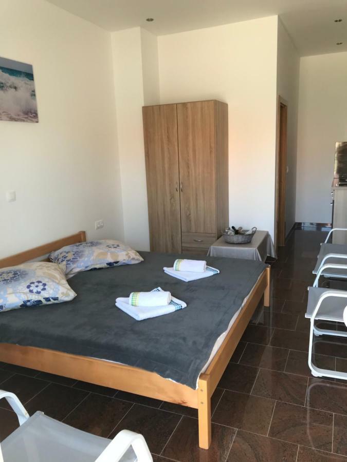 Apartmani Subasic 파그 외부 사진