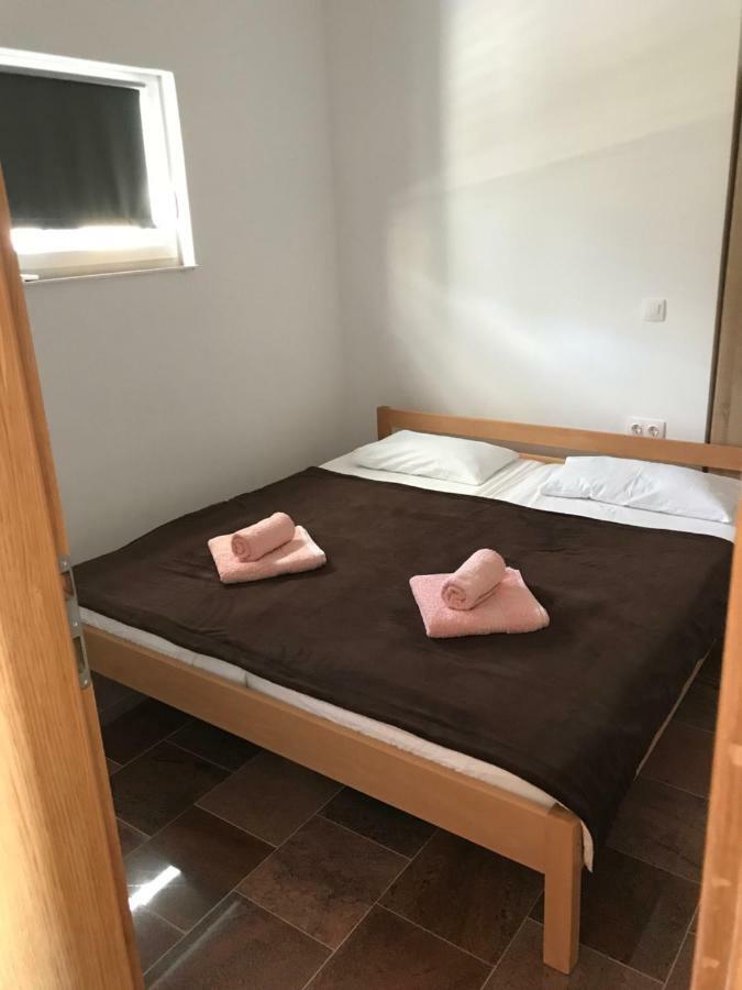 Apartmani Subasic 파그 외부 사진