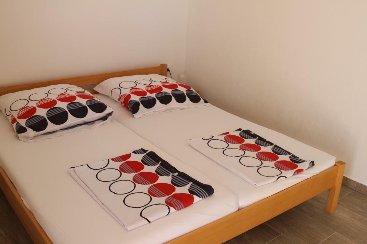 Apartmani Subasic 파그 외부 사진