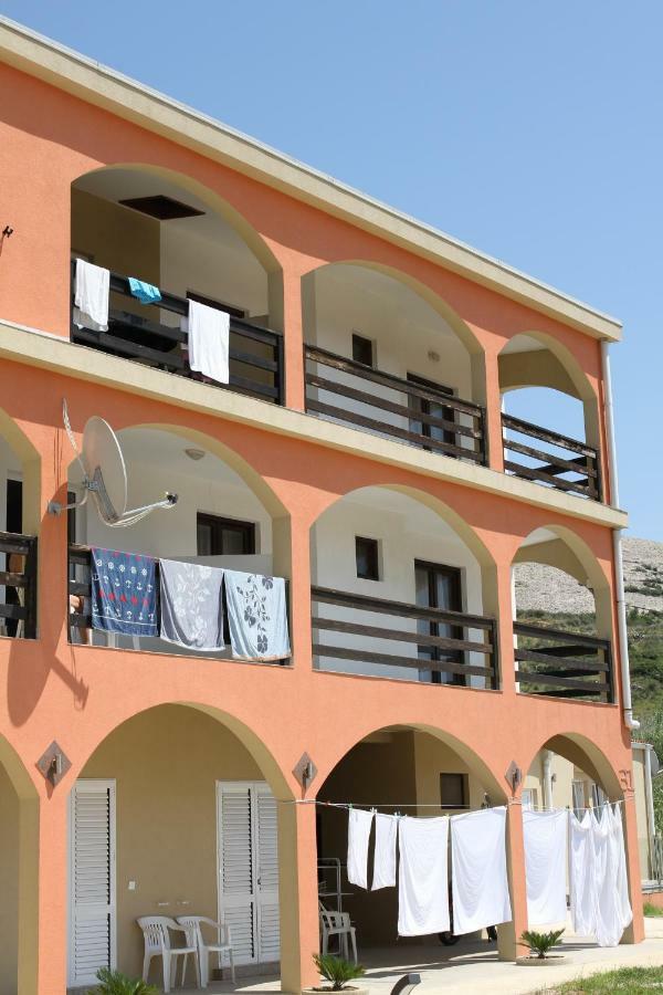 Apartmani Subasic 파그 외부 사진