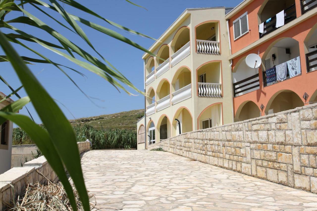 Apartmani Subasic 파그 외부 사진