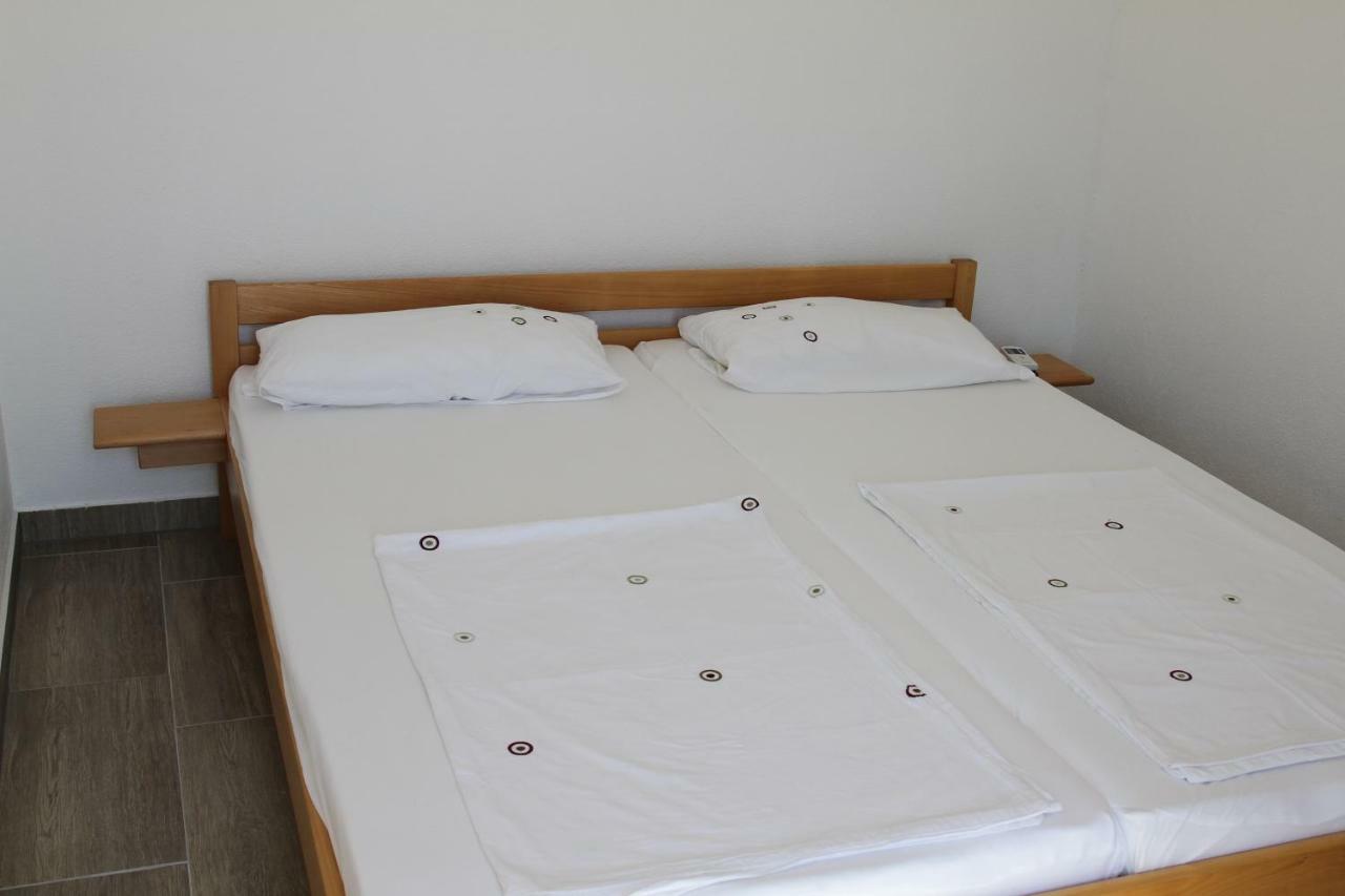 Apartmani Subasic 파그 외부 사진