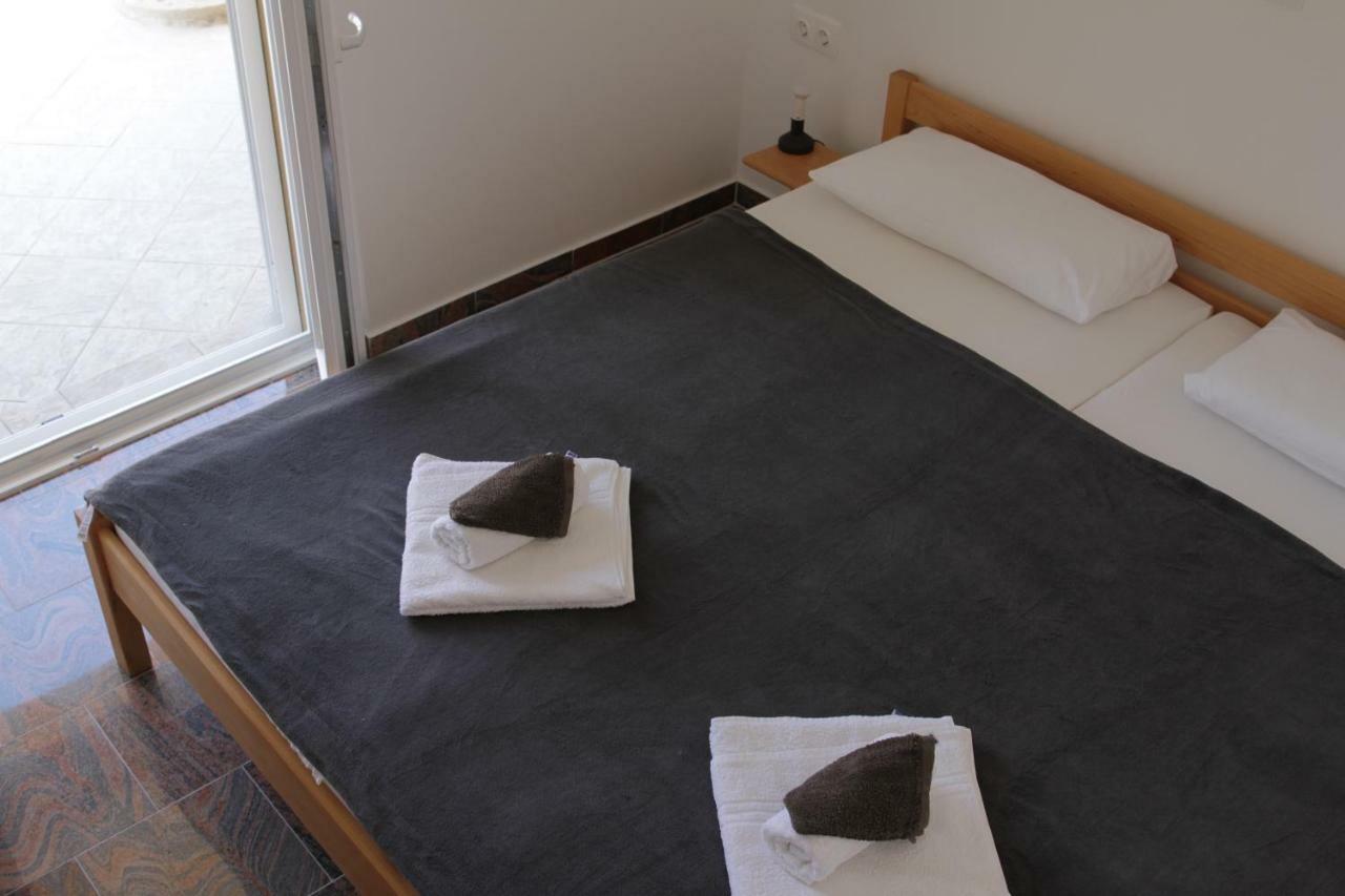 Apartmani Subasic 파그 외부 사진
