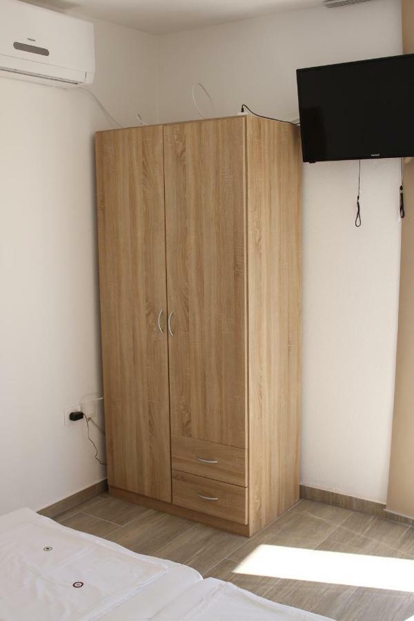 Apartmani Subasic 파그 외부 사진